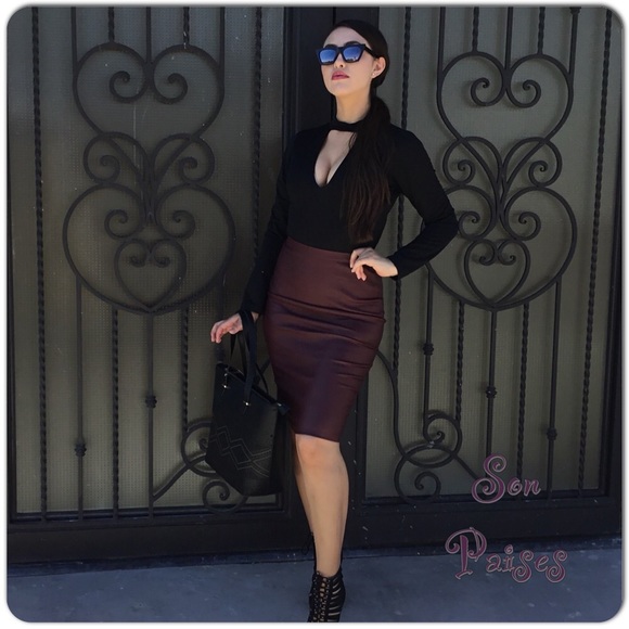 Son Paises Tops - LAST ONE-Black Bodysuit